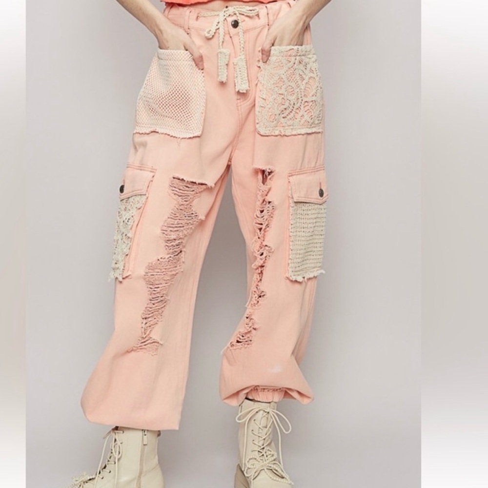 NWOT POL Peach Crochet Distressed Jogger Jeans - Picture 1 of 2